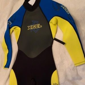 XCEL Youth Sz. 8 wetsuit. Like New. Worn Once!